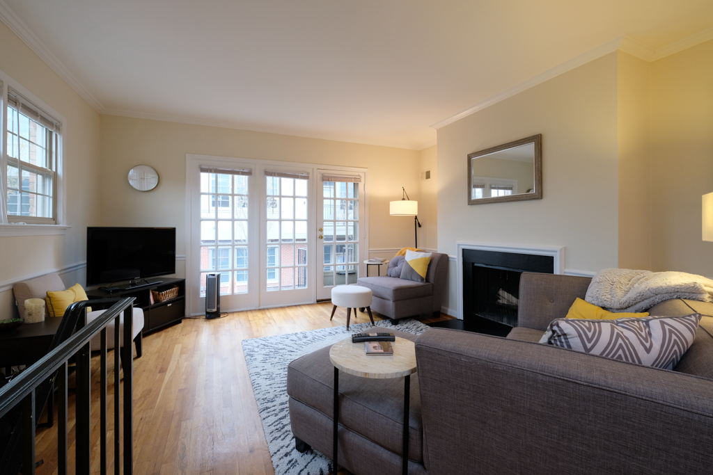 Washington Condo: 4450 Macarthur Blvd NW