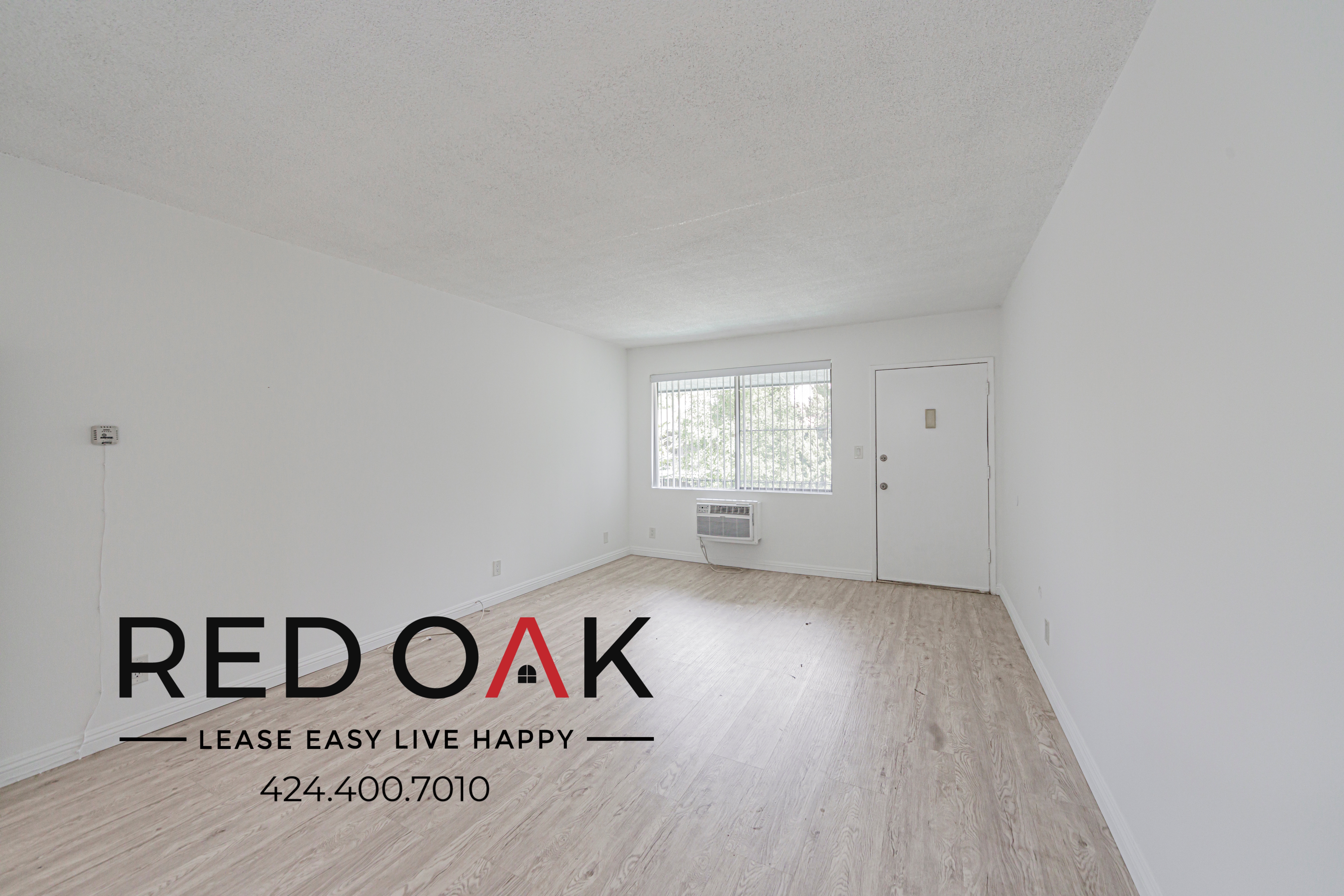 Studio City Condo: 12737 Moorpark St