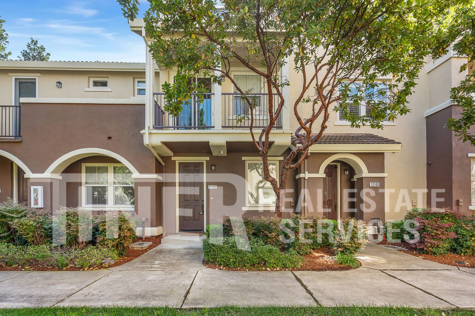 Sacramento Condo: 50 Regency Park Circle