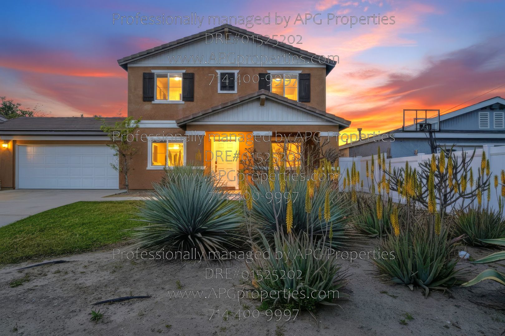 Fullerton House: 139 Thompson Ave