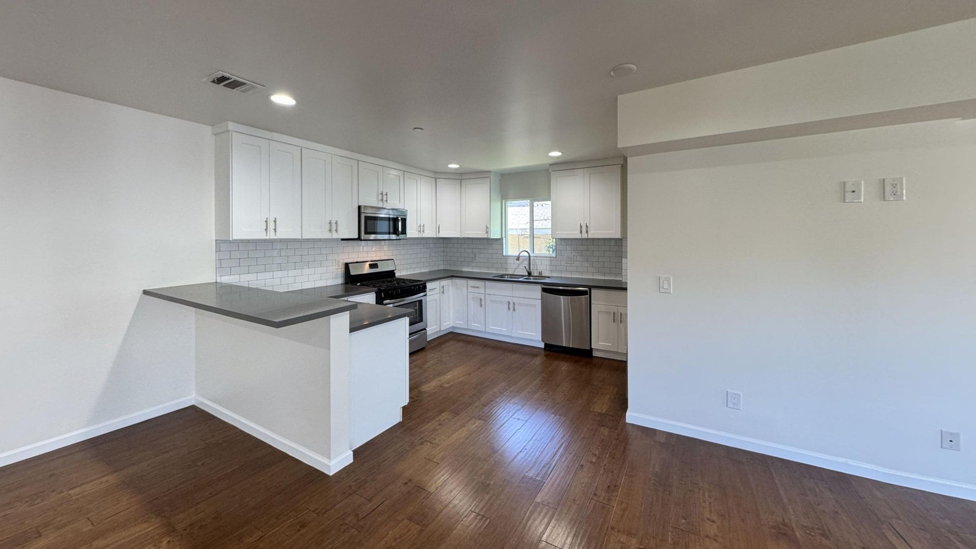 Los Angeles Condo: 6159 Mesa Ave.