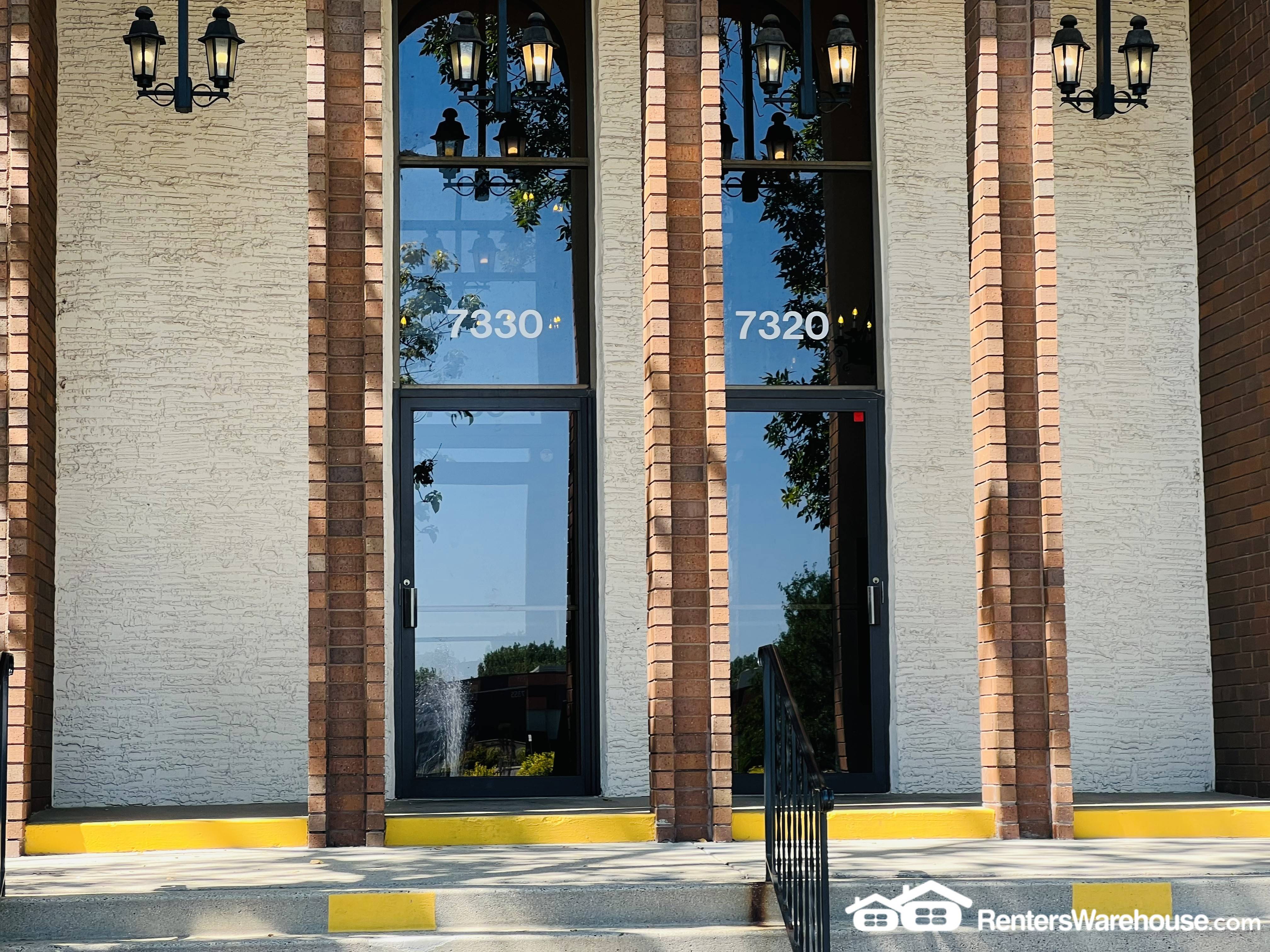 Edina Condo: 7330 York Ave S