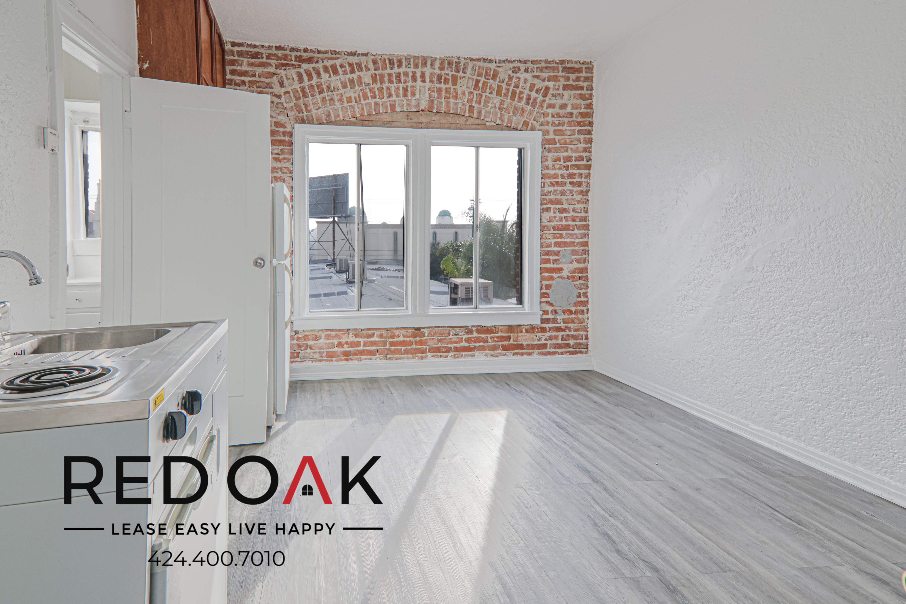 Los Angeles Apartment: 1243 S Mariposa Ave