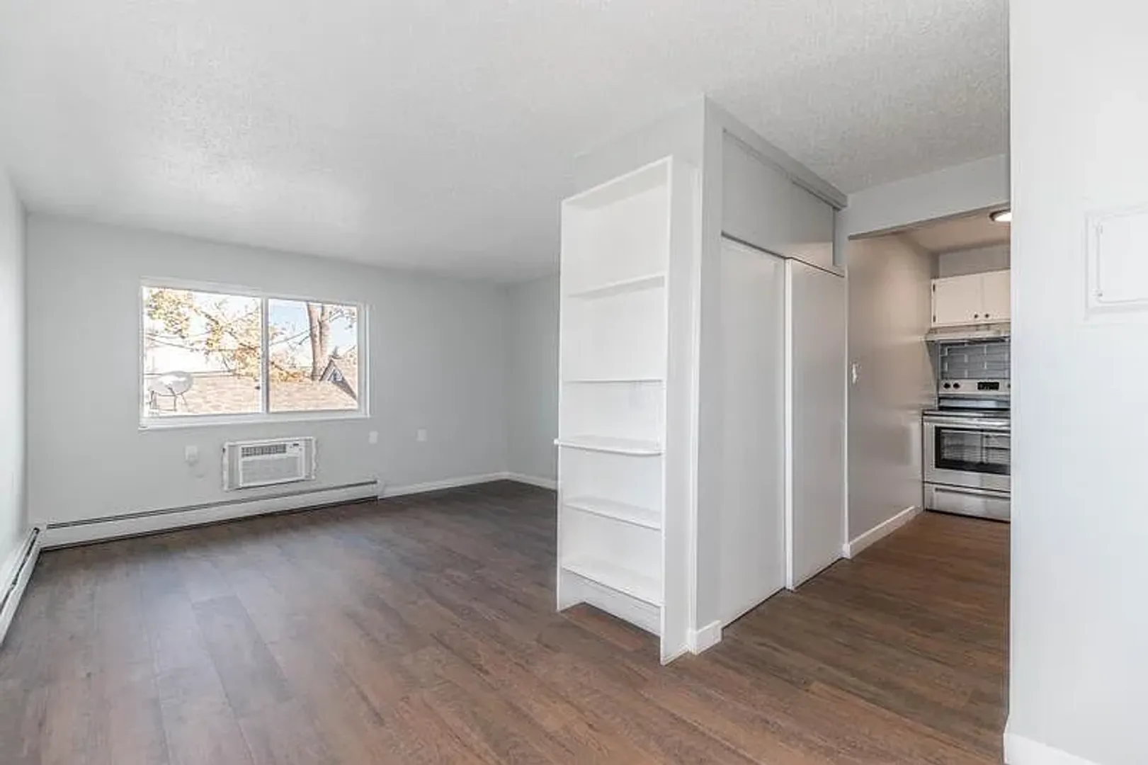 Greeley Apartment: 1509 3rd Ave