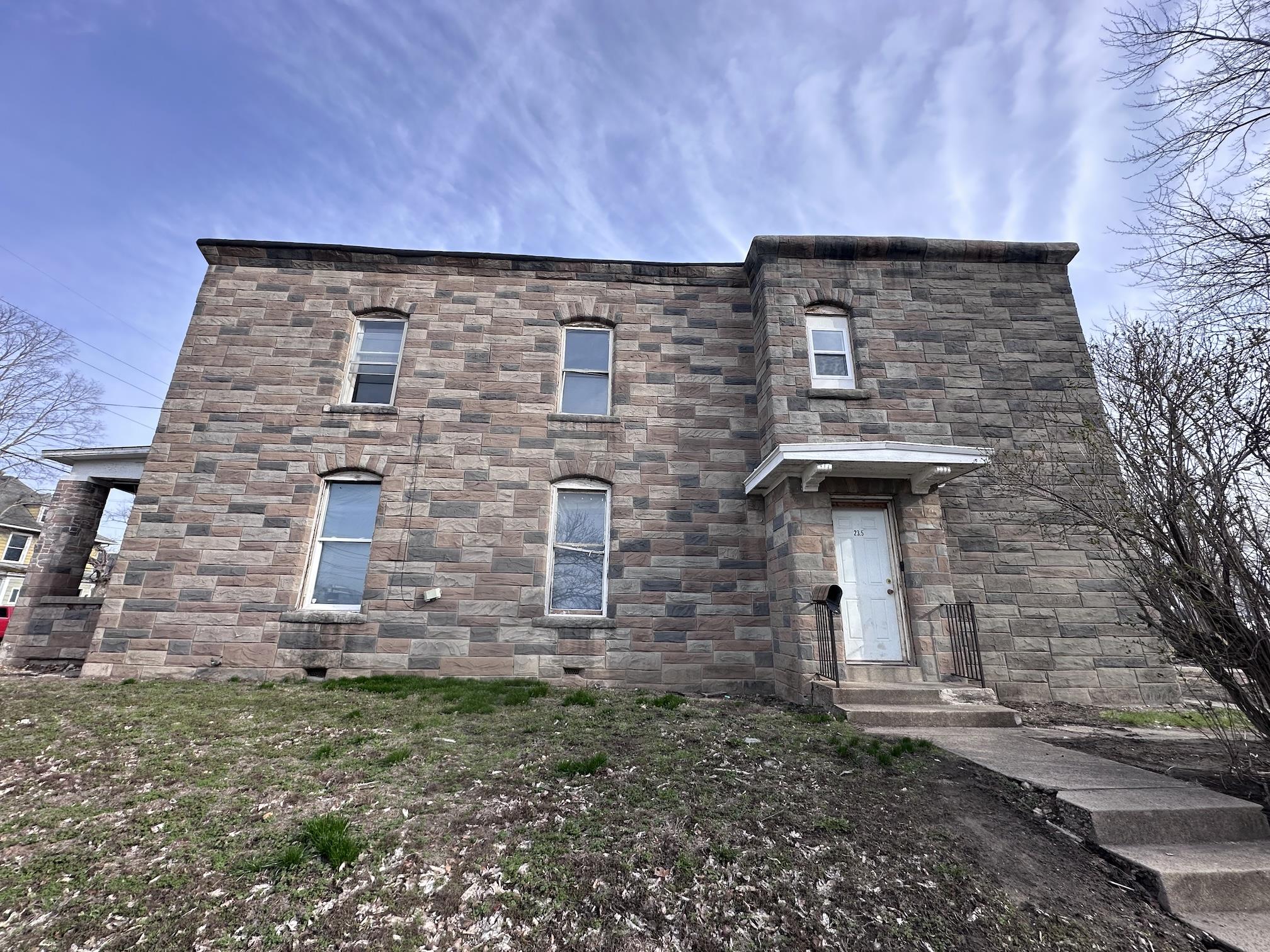 Danville House: 23.5 Park st