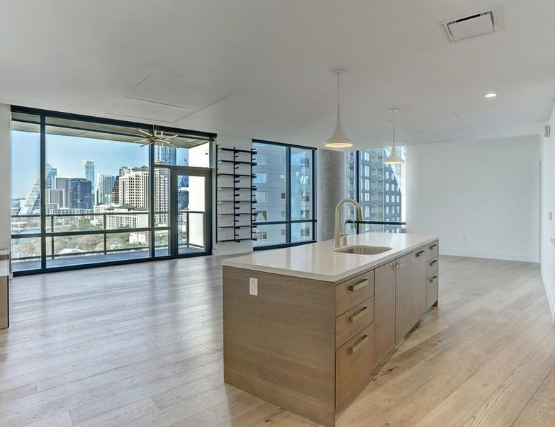 Austin Condo: 70 Rainey St