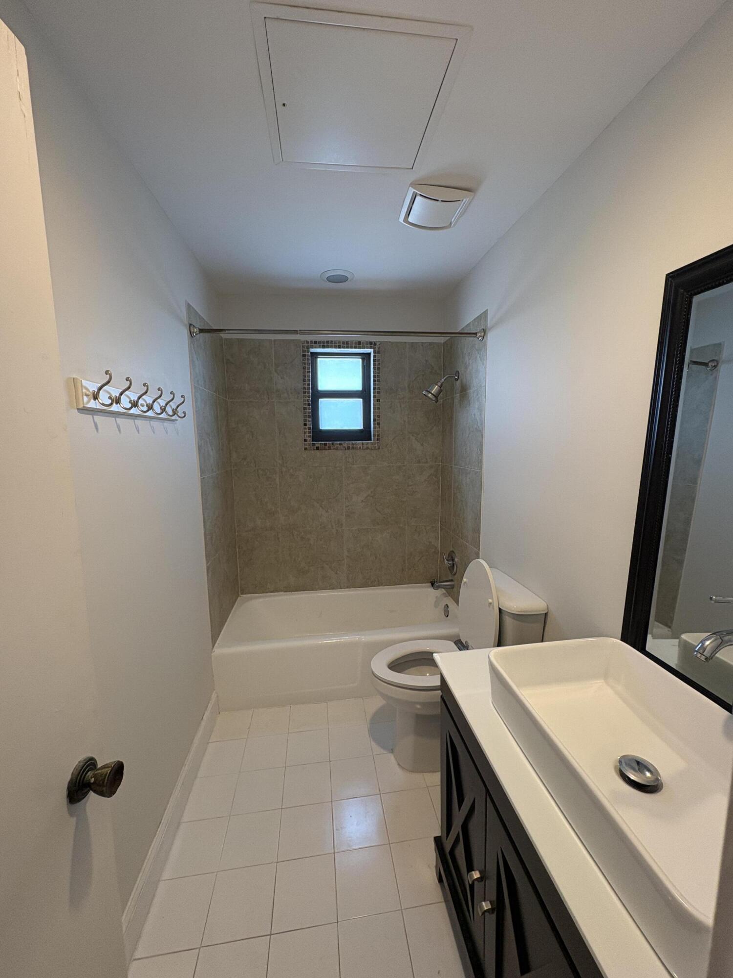 Riviera Beach Condo: 360 Wilma Circle