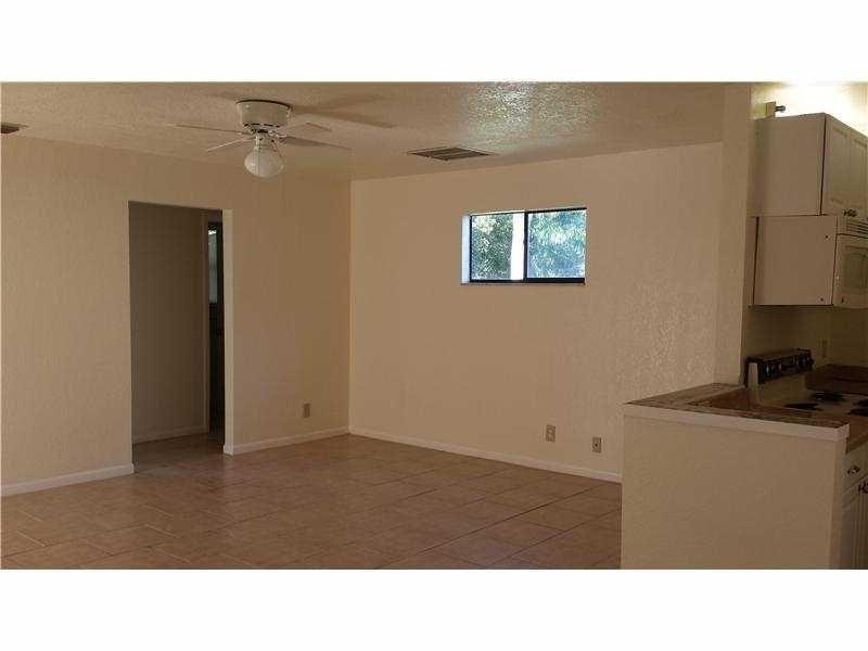 Boynton Beach Condo: 10 Crossings Circle