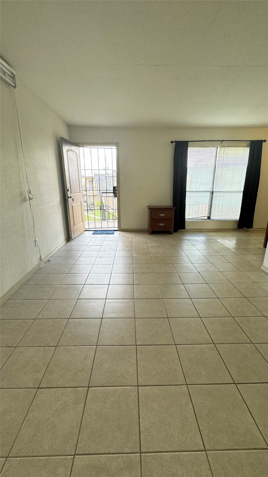 Houston Condo: 10802 Kingspoint Road