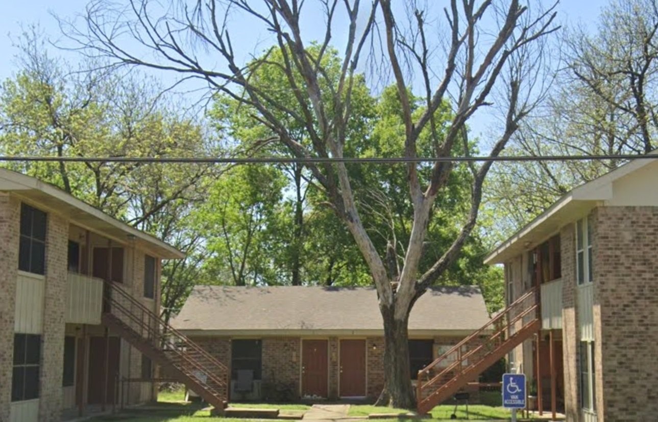 Mexia Condo: 812 East Palestine Street