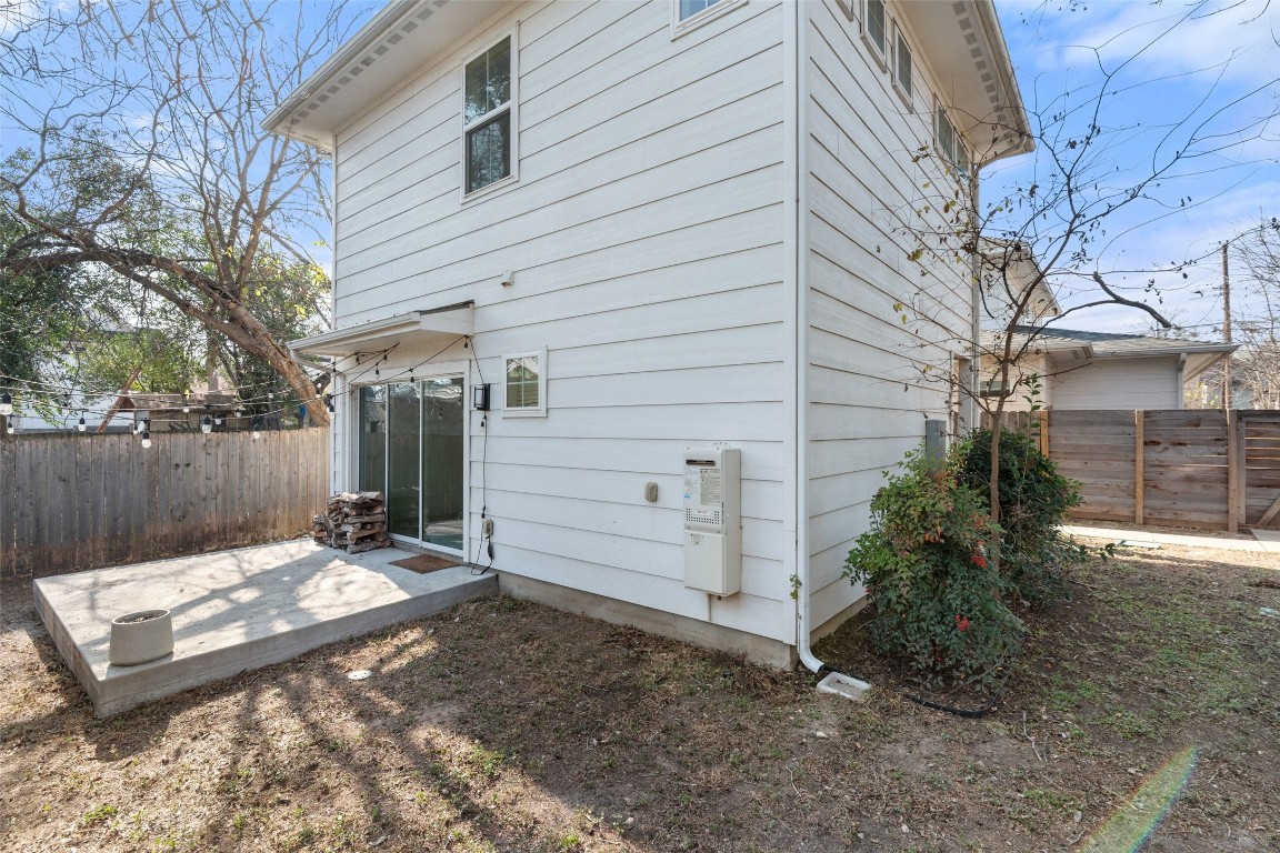 Austin Condo: 1003 Fiesta Street