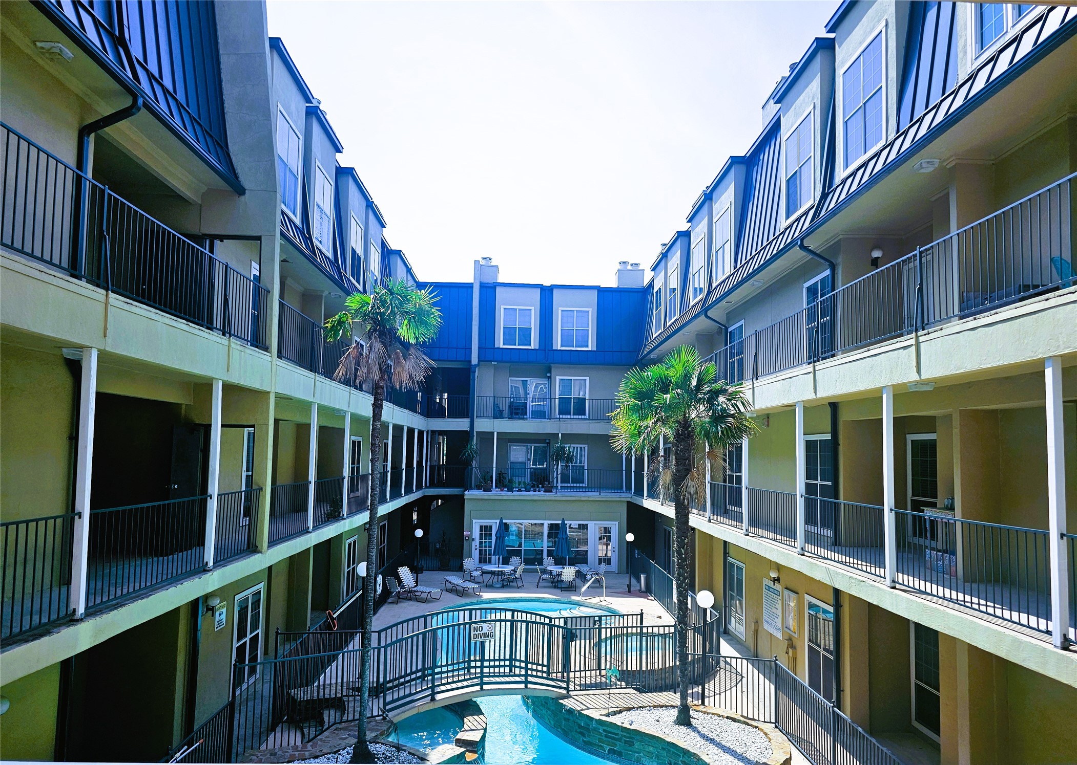 Galveston Condo: 921 Marine Street