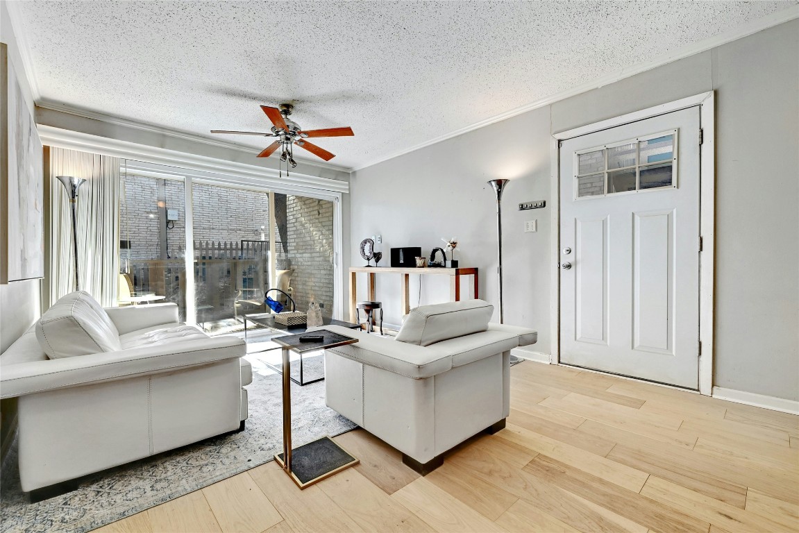 Austin Condo: 1304 Summit Street
