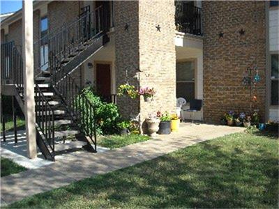 Hooks Condo: 1304 West Ave A