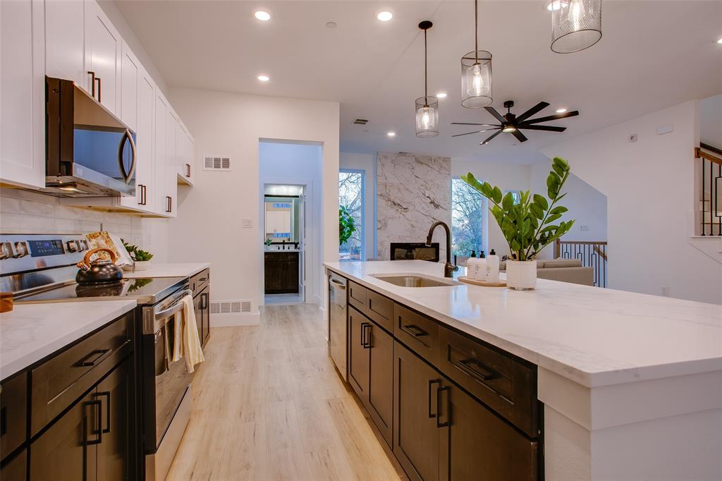 Dallas Condo: 2130 Shea Road