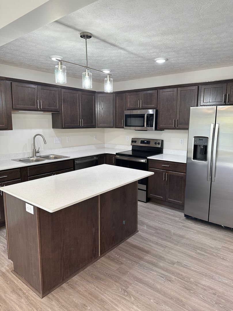 Farmington Condo: 1512 Red Fern Drive