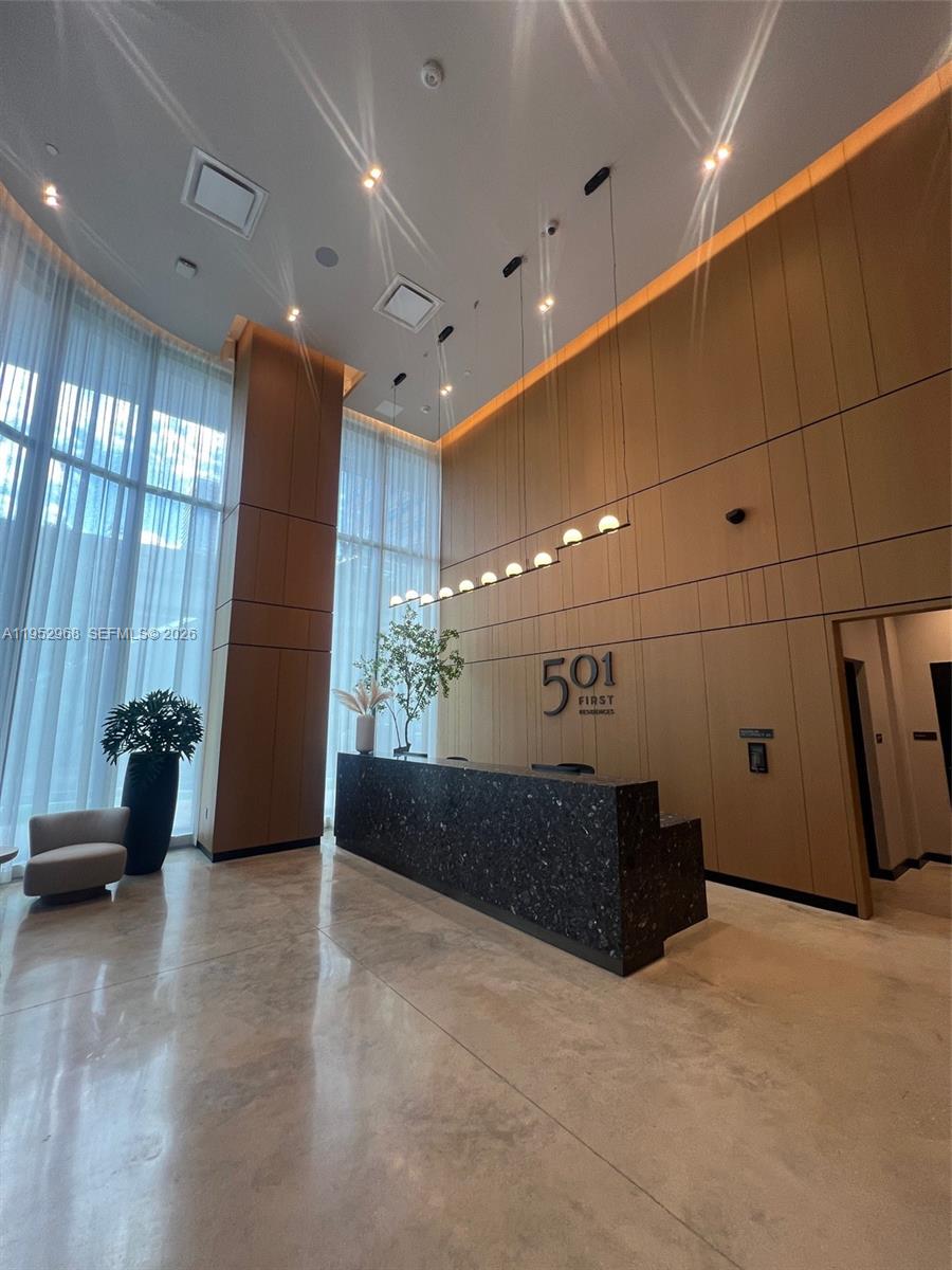 Miami Condo: 121 Northeast 5th Street