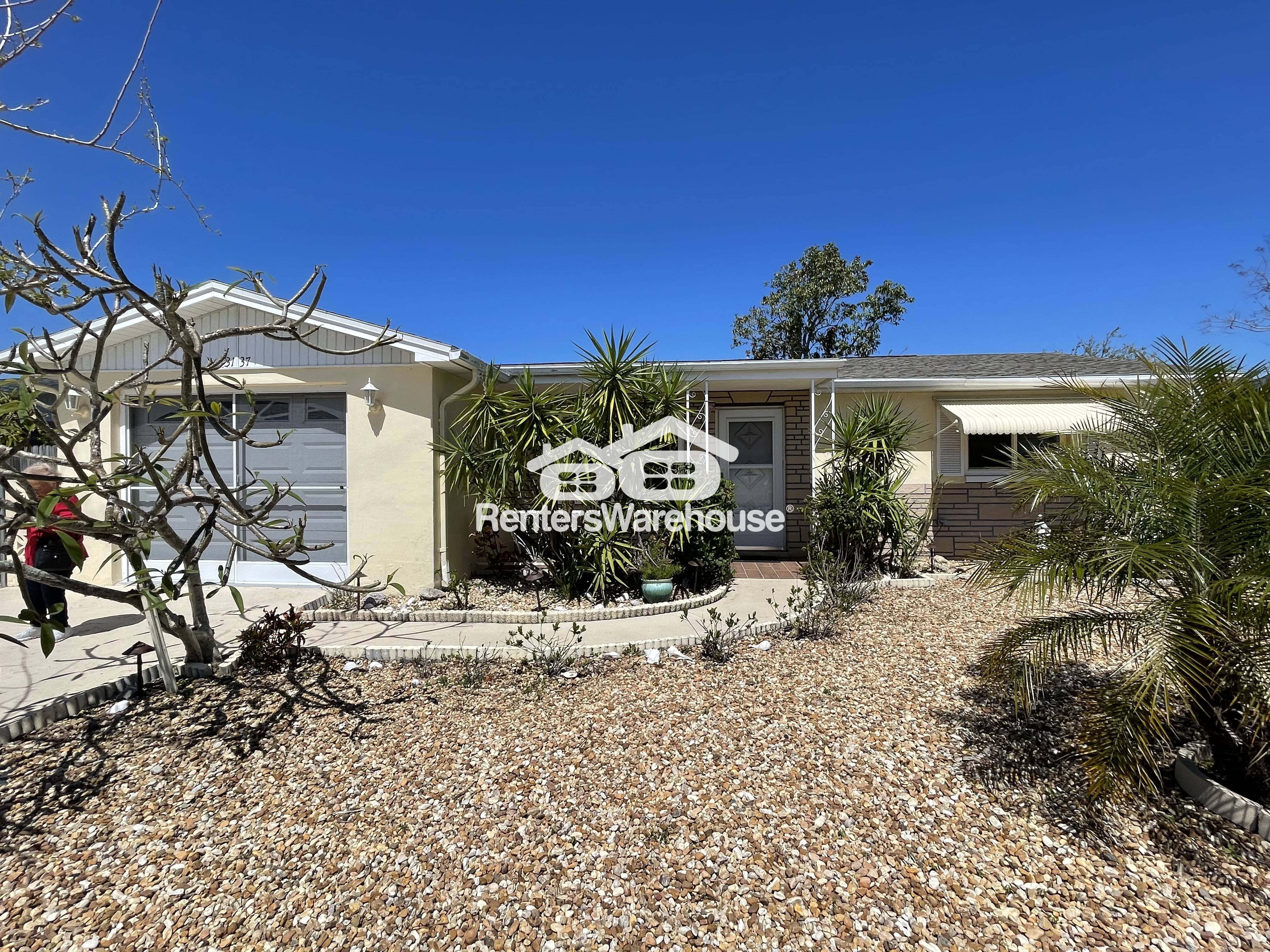 Holiday House: 3137 Coldwell Dr