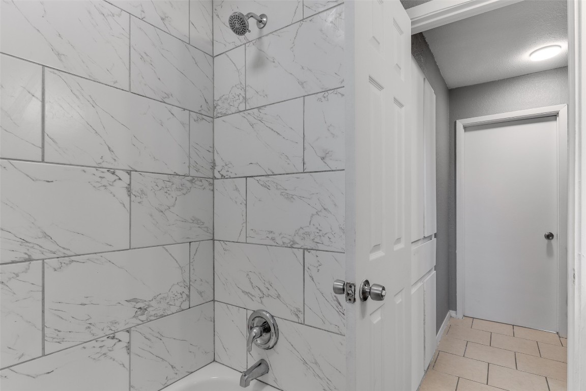 Austin Condo: 6605 Deatonhill Drive