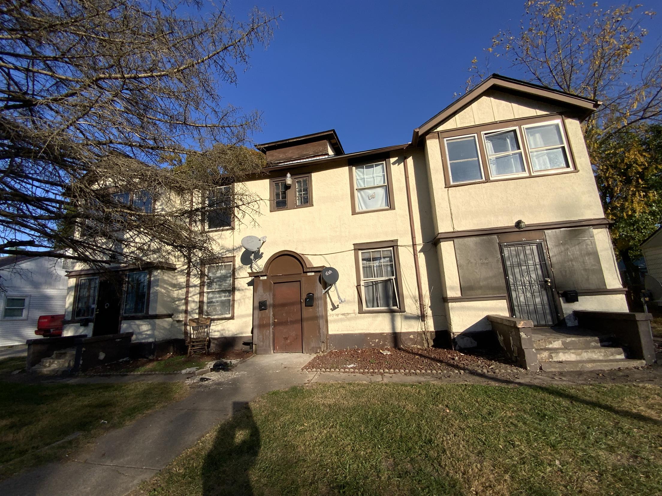 Danville House: 505.5 Collett