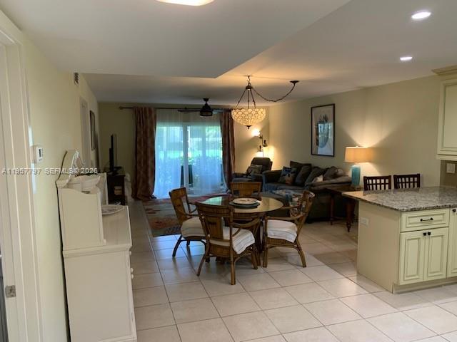 Jupiter Condo: 717 Highway 1
