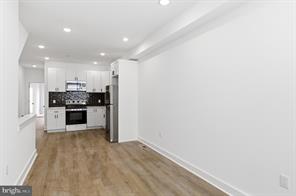 Philadelphia Townhome: 2146 N Franklin St
