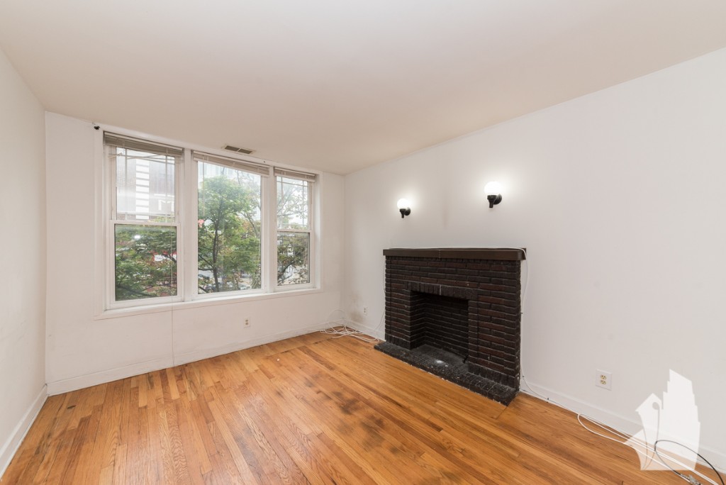 Chicago Condo: 1509 West Barry Avenue