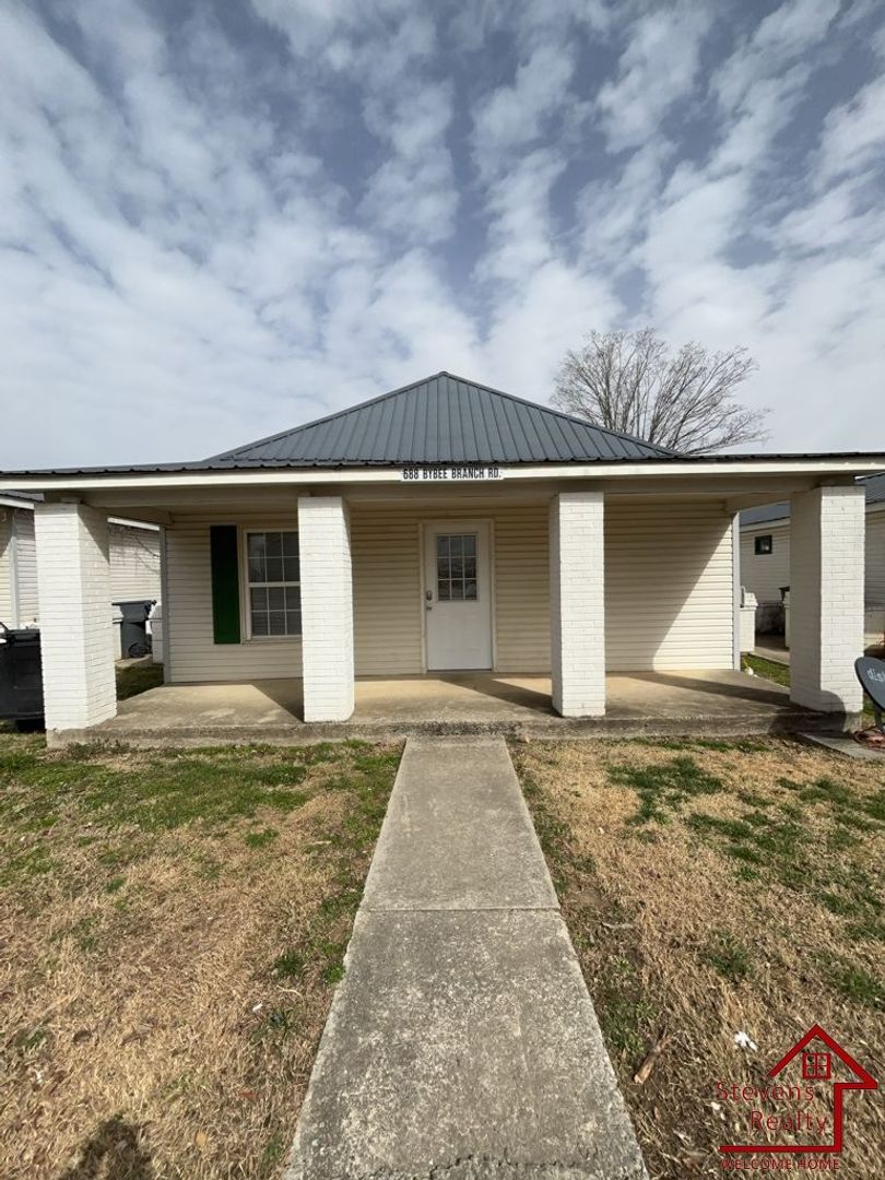 Mcminnville House: 688 Bybee Branch Rd