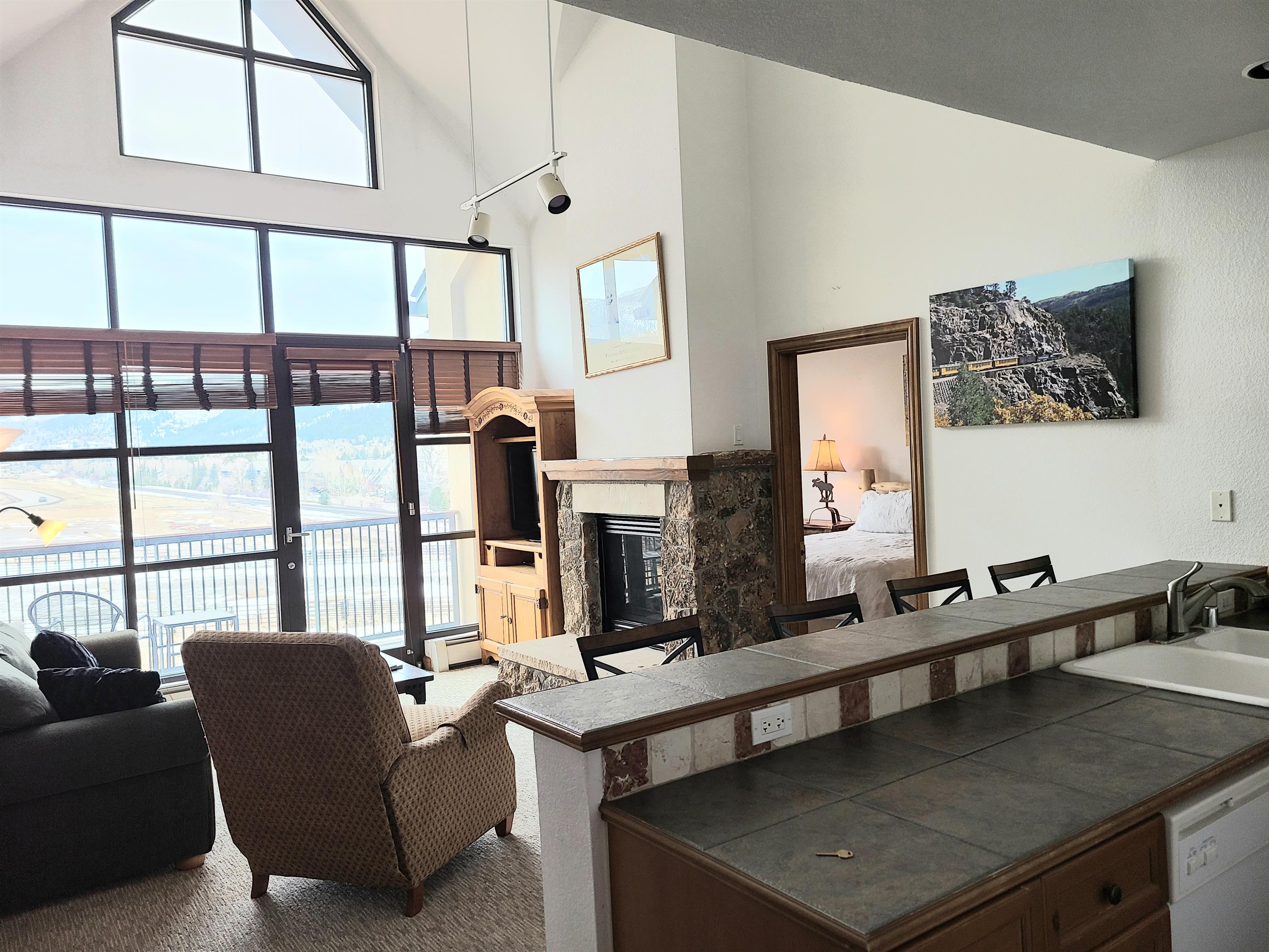 Avon Townhome: Chapel Square240 Chapel Place