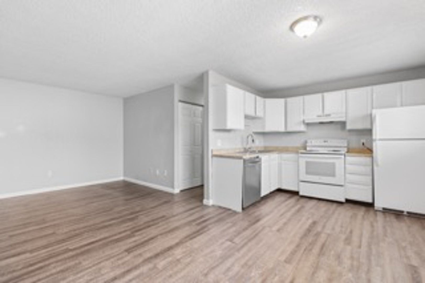 Denver Apartment: 3600 S Lowell Blvd