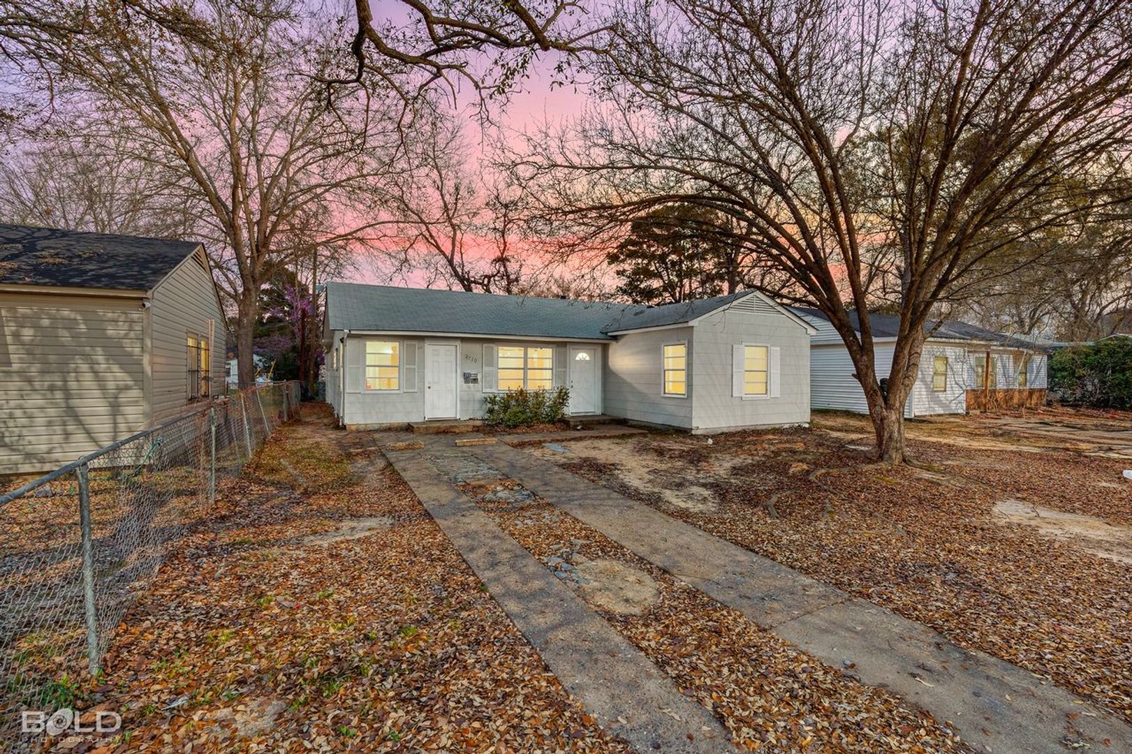 Shreveport House: 2770 Parkridge Street