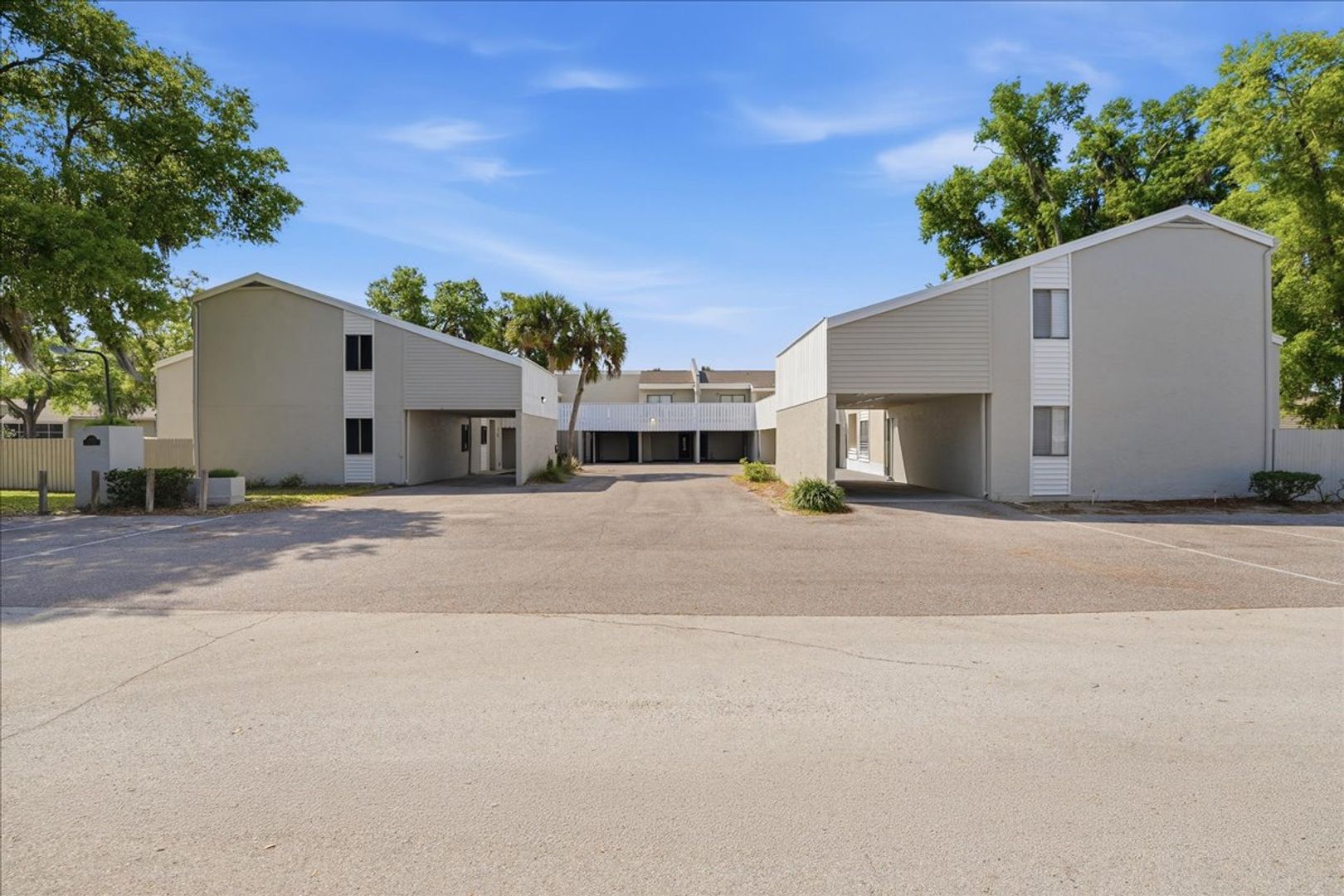 Apopka Townhome: 1428 Oak Pl.