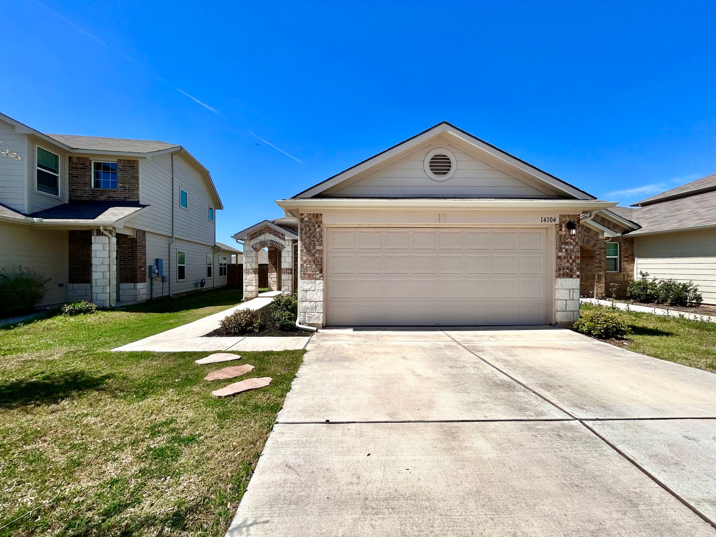 Pflugerville House: 14104 Macquarie Drive