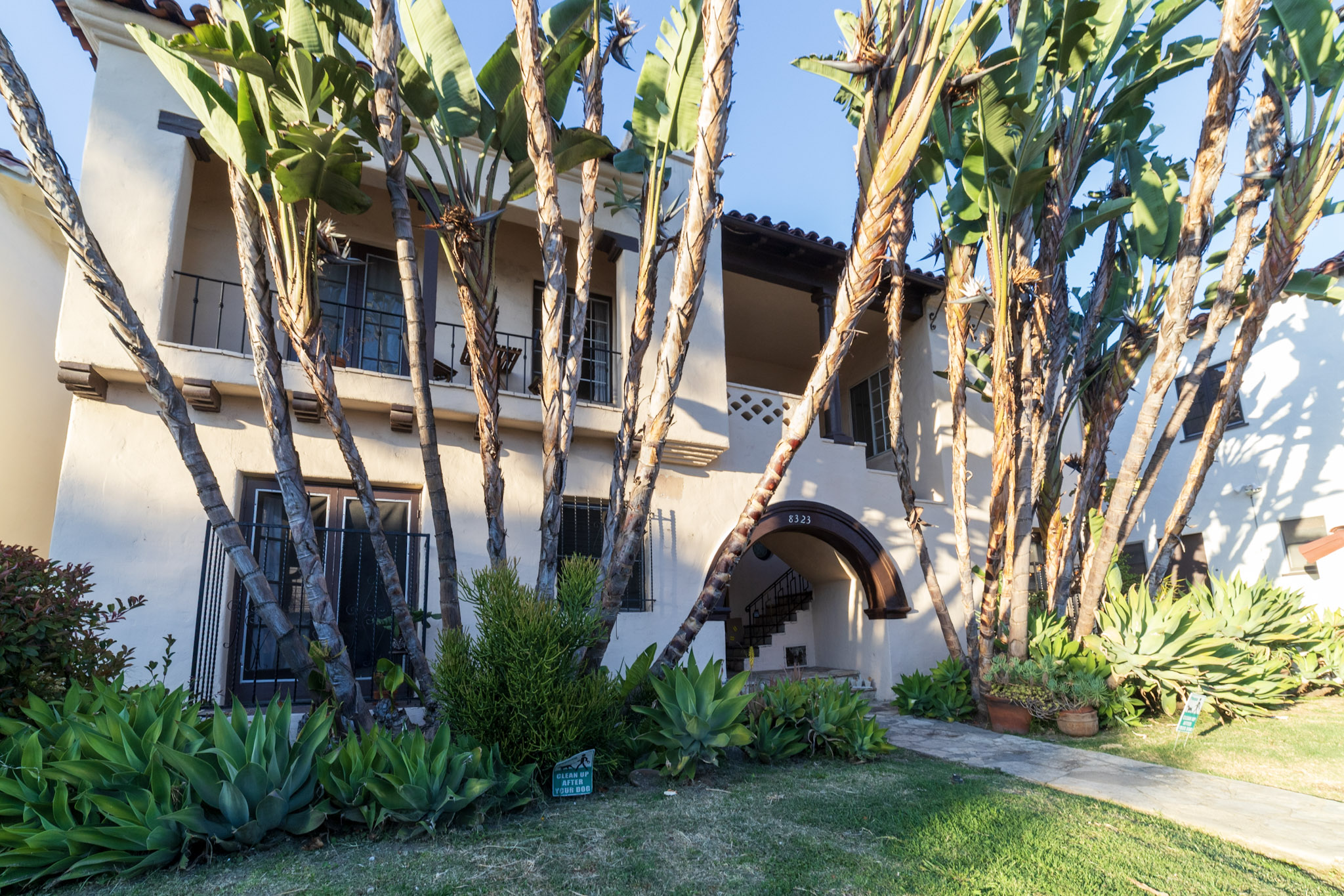 Los Angeles Condo: 8323 Blackburn Ave