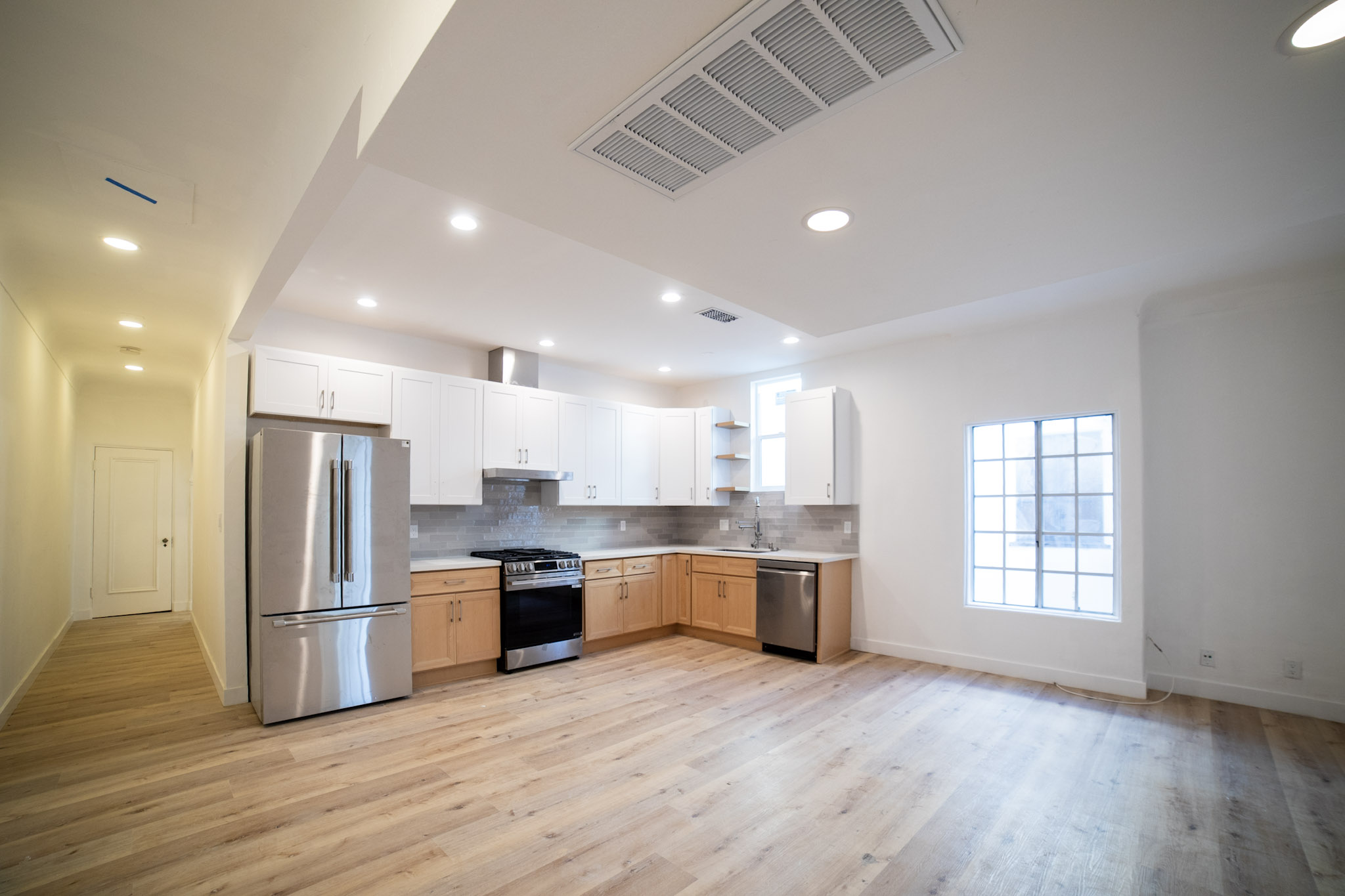 Los Angeles Condo: 8323 Blackburn Ave
