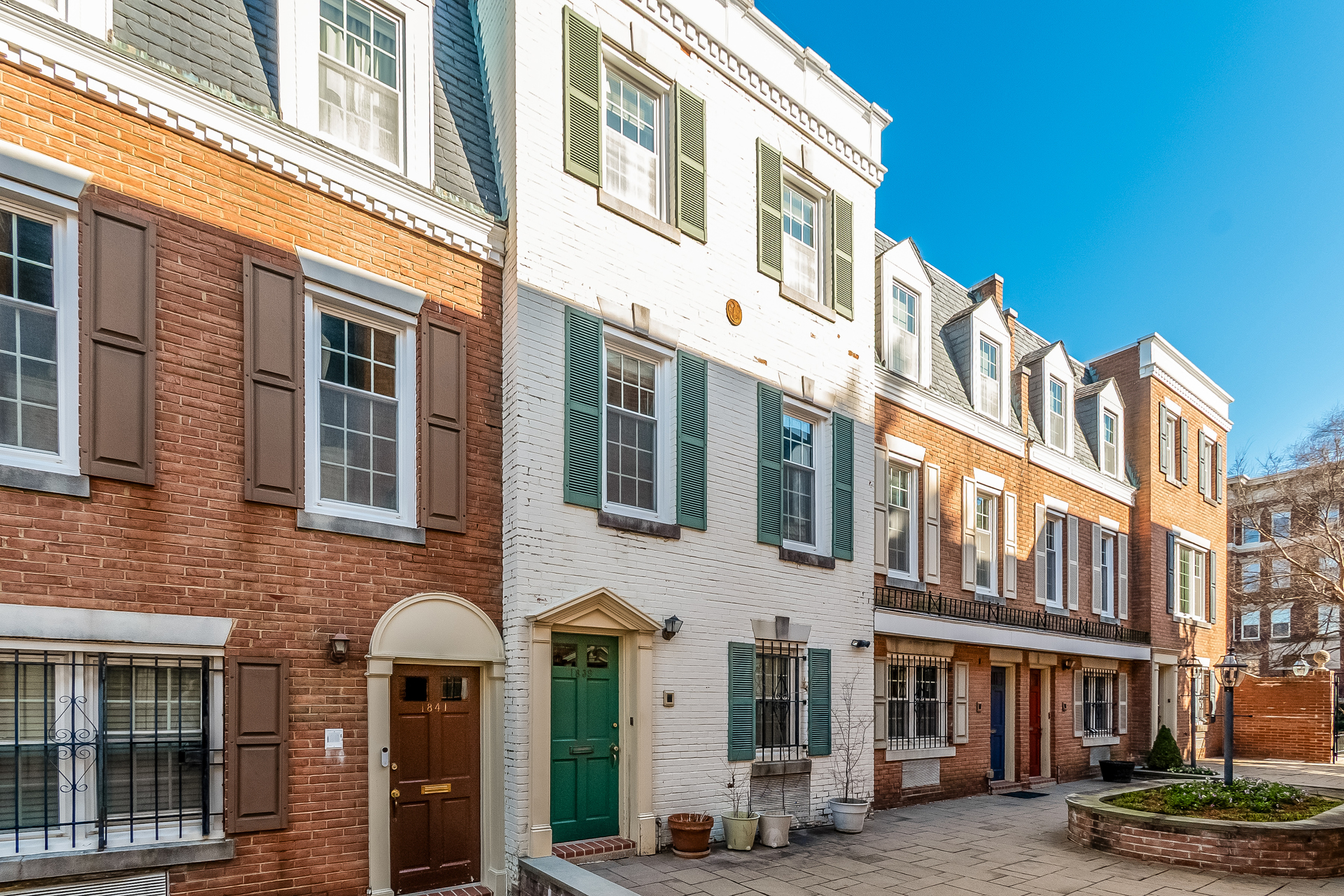 Washington Condo: 1839 Biltmore St NW