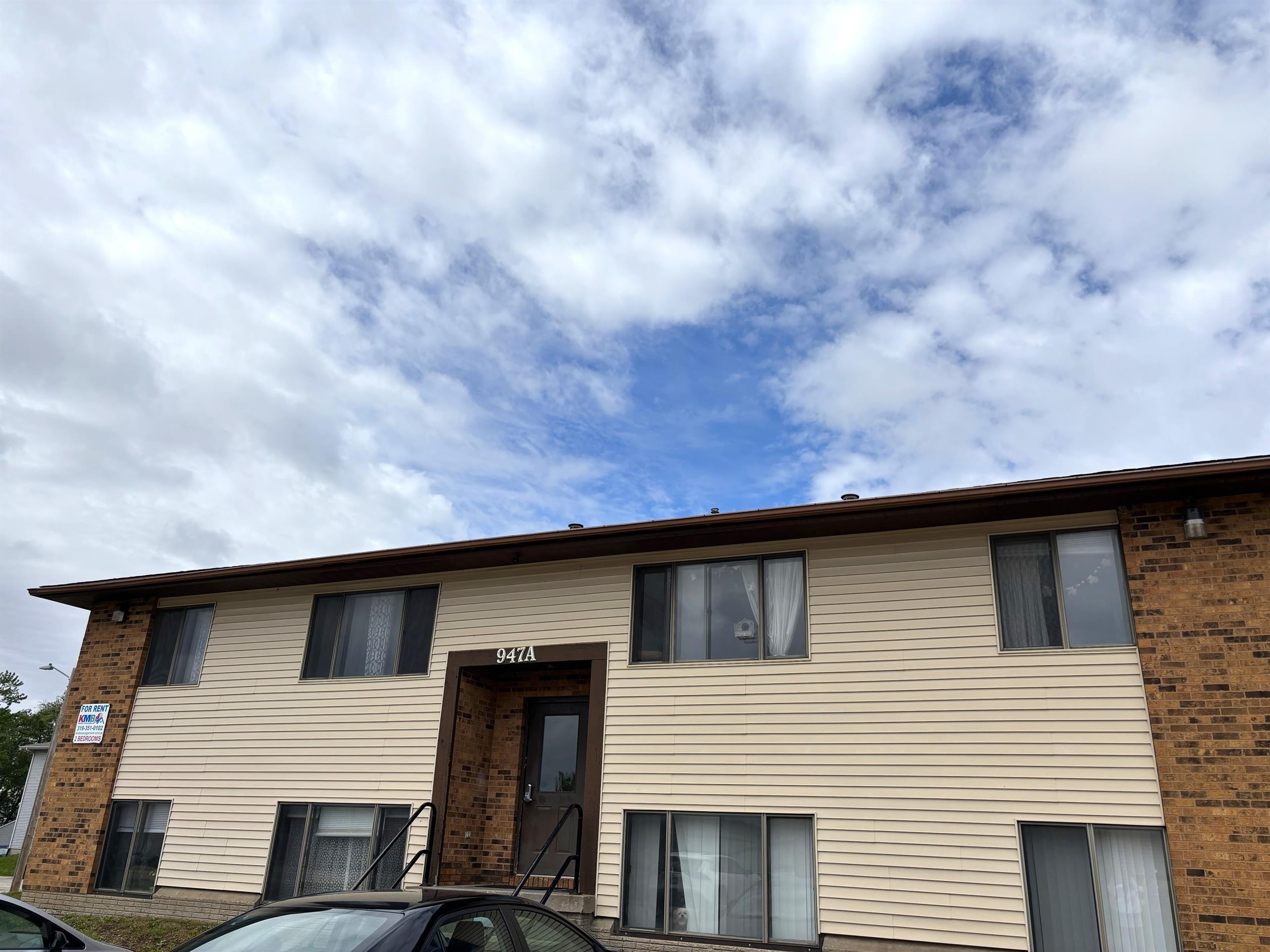 Coralville Condo: 947 Boston Way