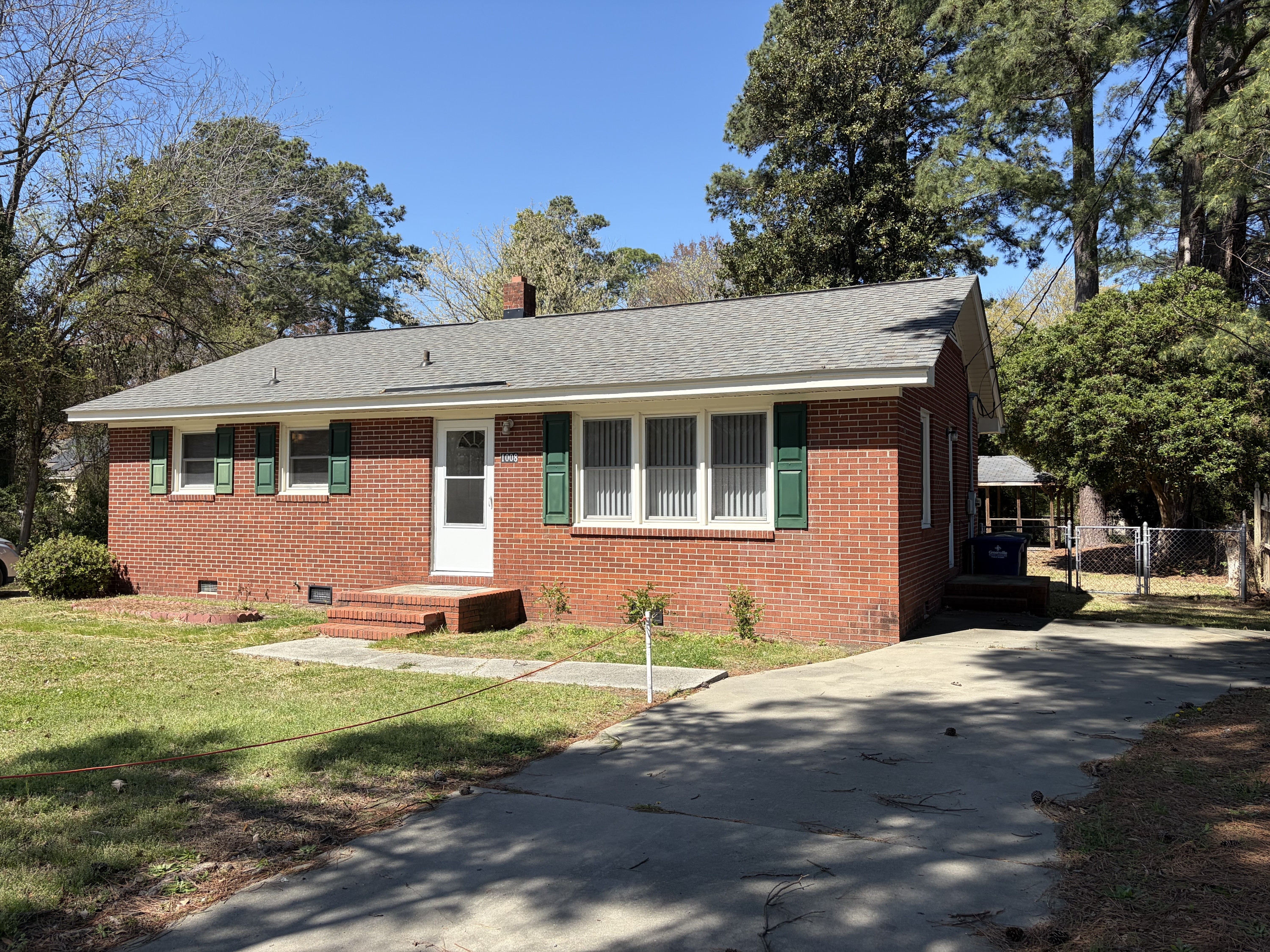 Greenville House: 1008 W Arlington Blvd