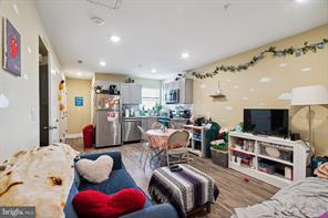 Philadelphia Townhome: 2214 N Camac St