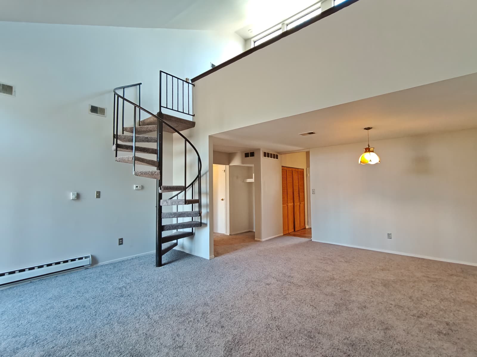 Pine Hill Condo: 906 Bromley Estate