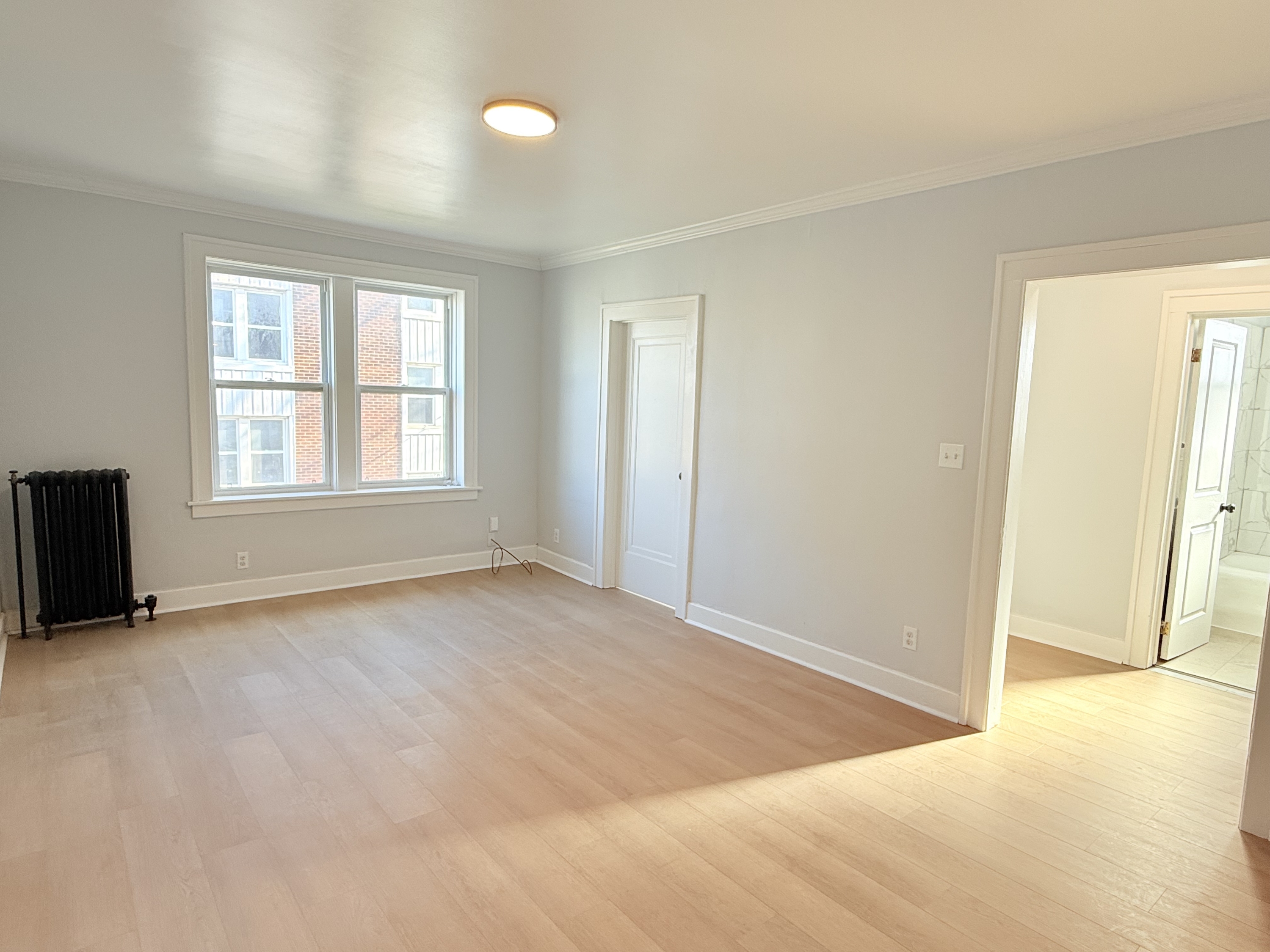 Windsor Condo: 277 Curry Ave