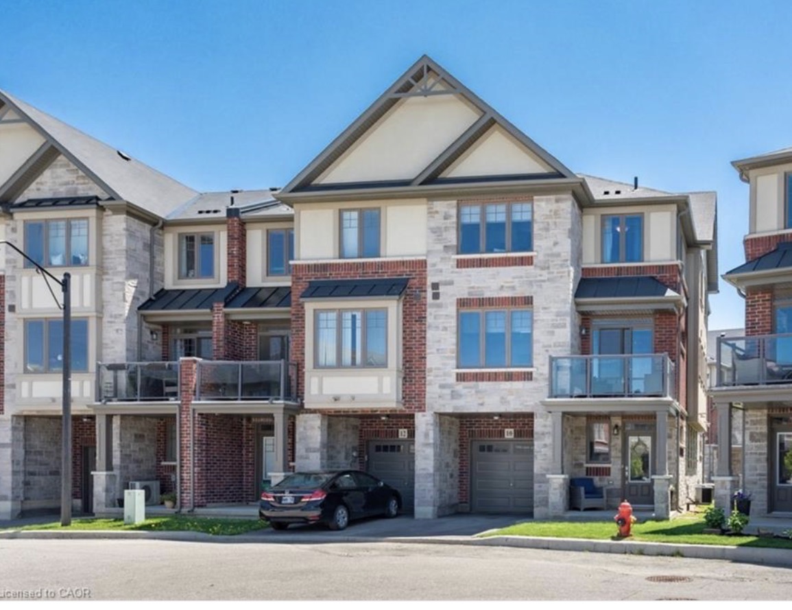 Ancaster Townhome: 10 Egleston lane