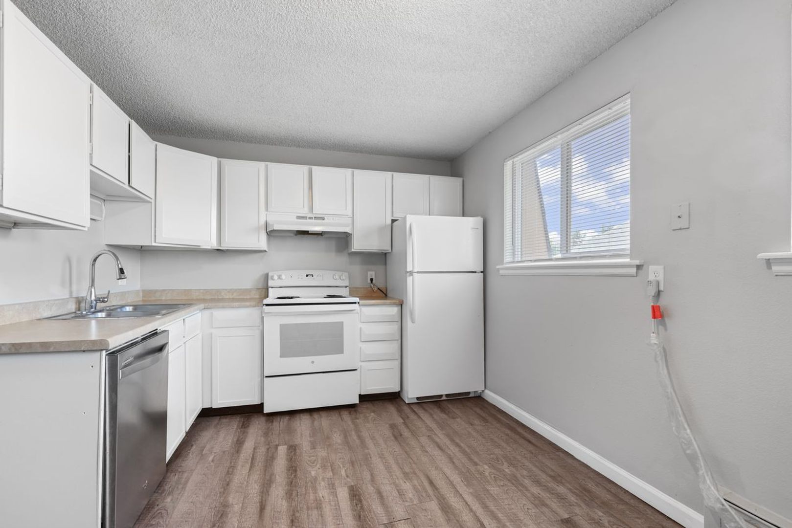 Denver Apartment: 3600 S Lowell Blvd