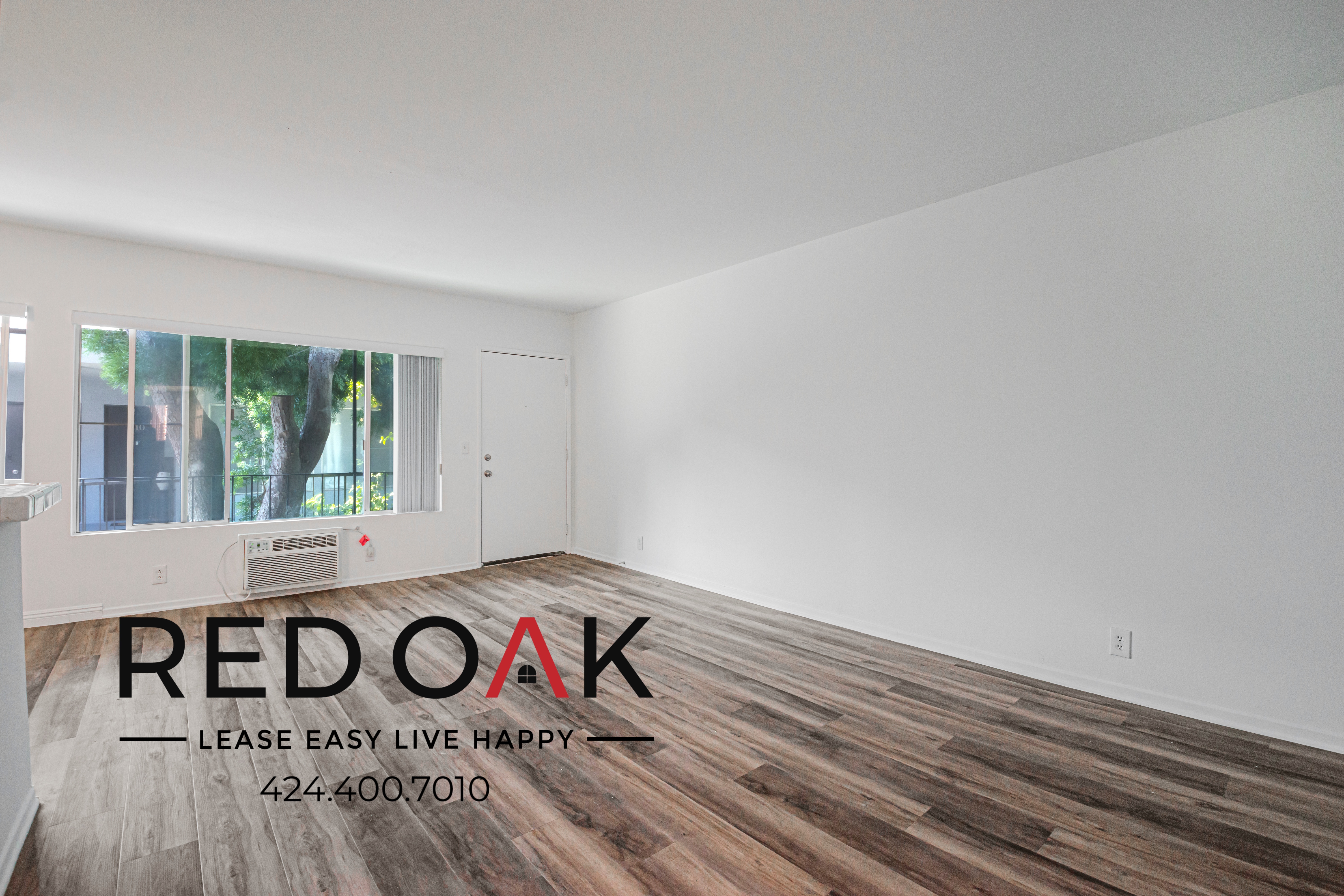 Los Angeles Apartment: 7071 Hawthorn Ave