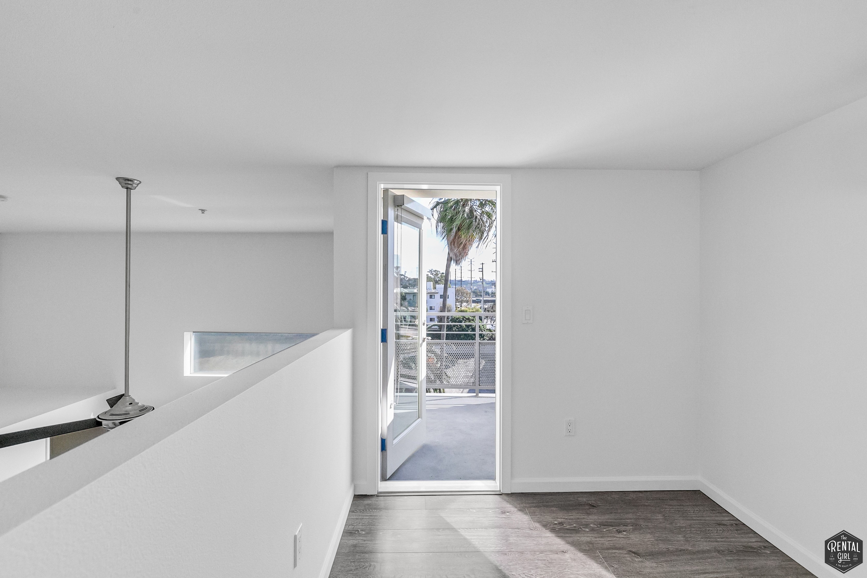 Los Angeles Condo: 4980 S. Centinela Ave
