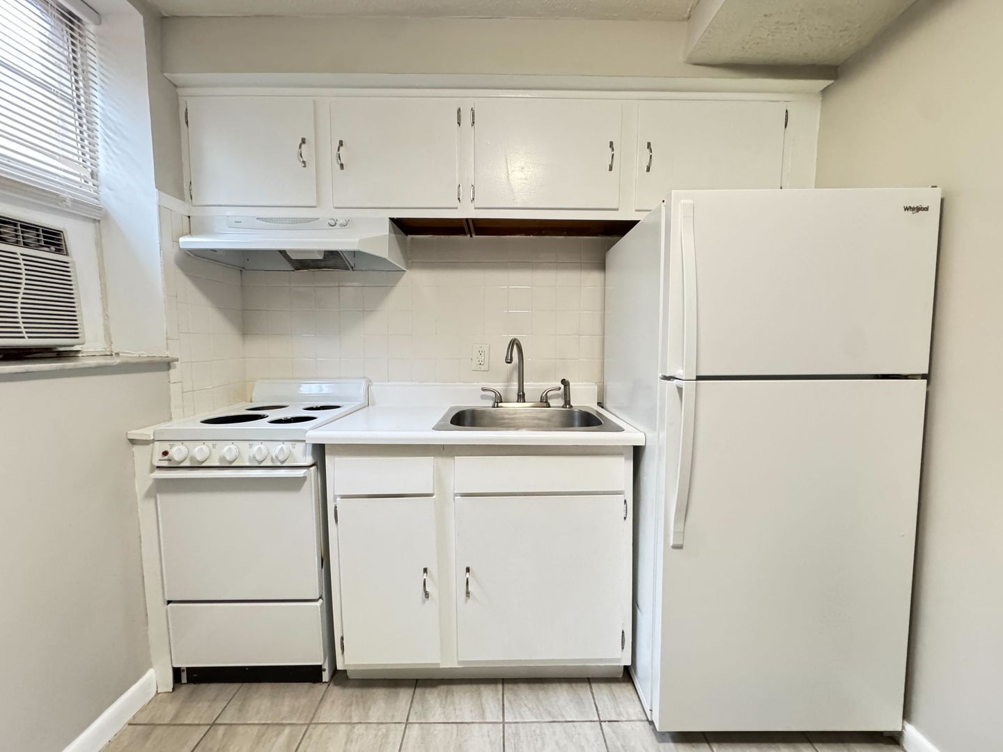 Lexington Condo: 334 S Broadway