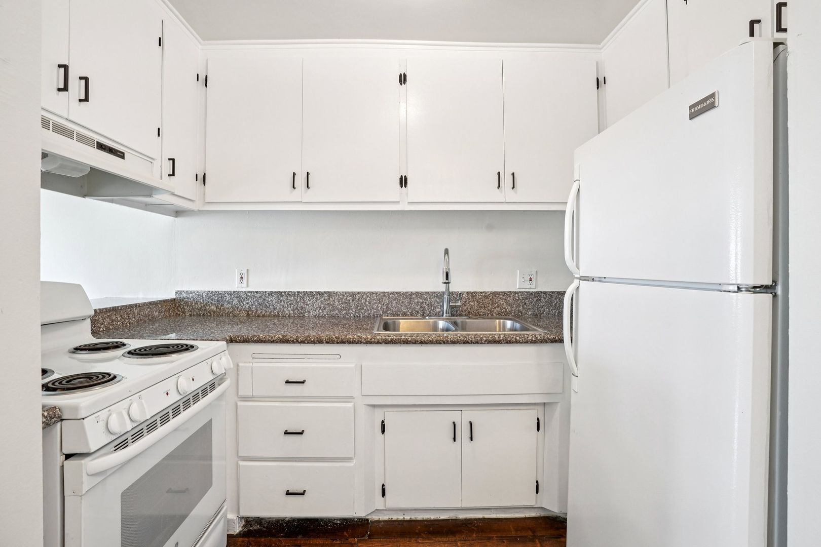 Los Angeles Condo: 3715 W 27th St