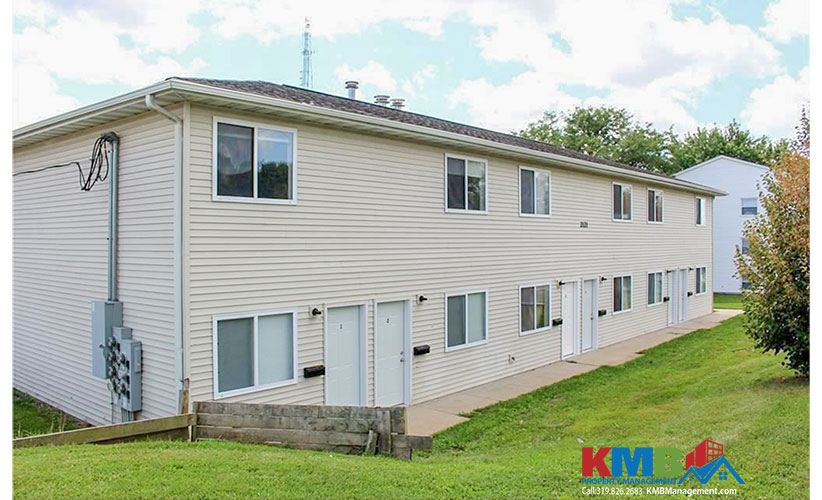 Cedar Rapids Condo: 2121 Blairs Ferry RD NE