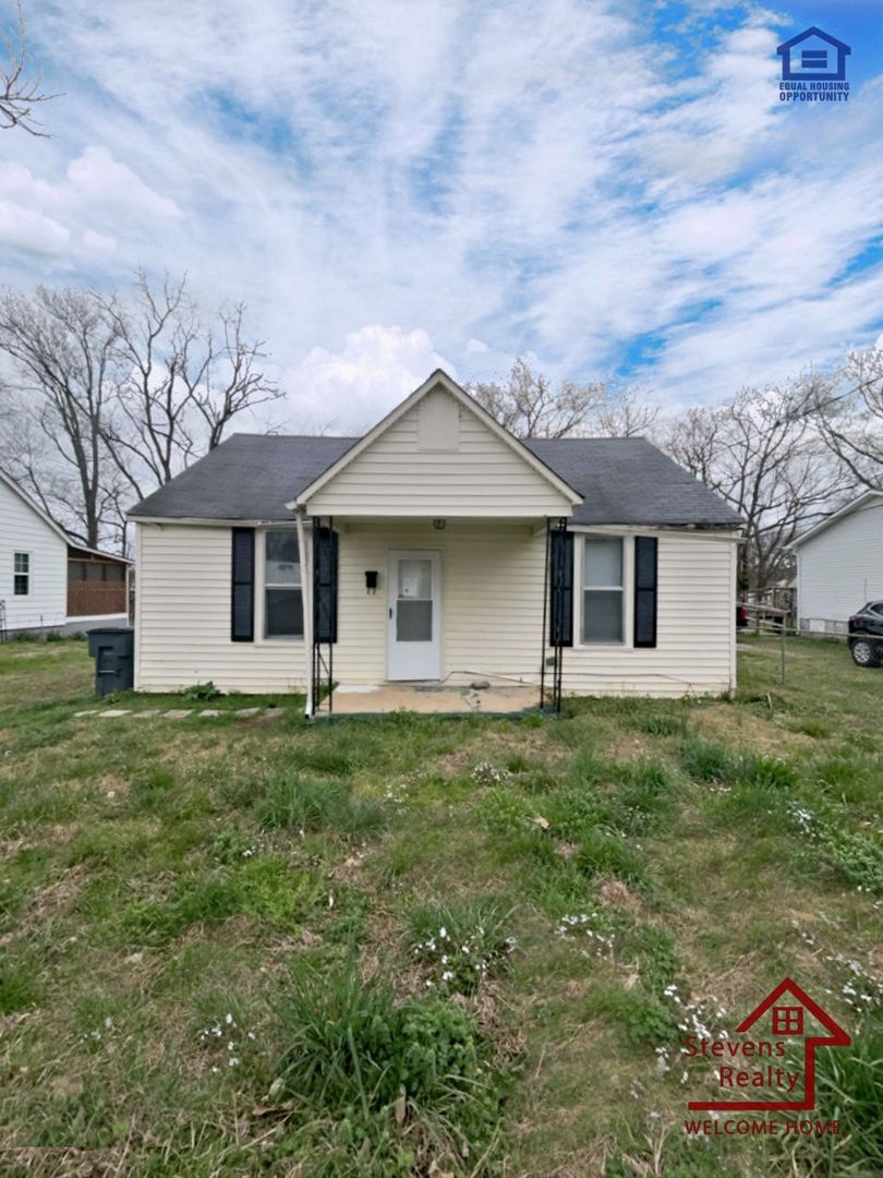 Mcminnville House: 117 Poplar St