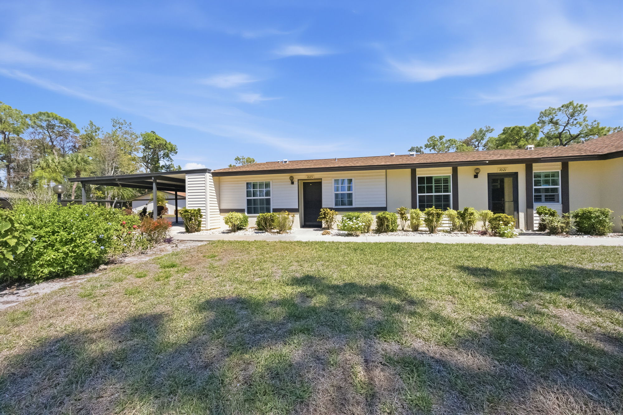 Naples Condo: 1023 Pine Isle Lane